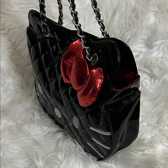 HELLO KITTY X LOUNGEFLY Large Black Patent Bag Purse with Red Bow Accent - Picture 2 of 16